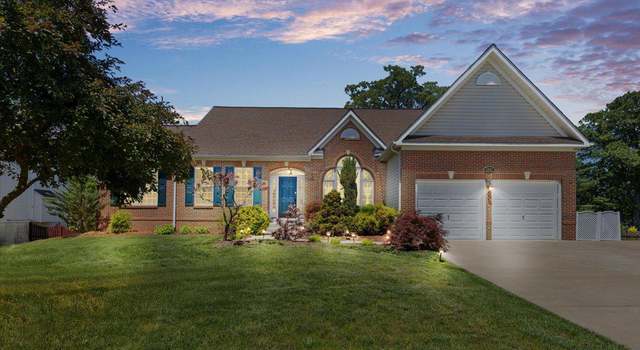 Photo of 5002 Patuxent Riding Ln, Bowie, MD 20715