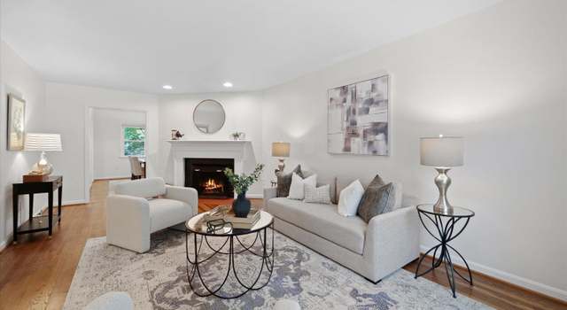 Photo of 1156 Kensington Rd, Mclean, VA 22101