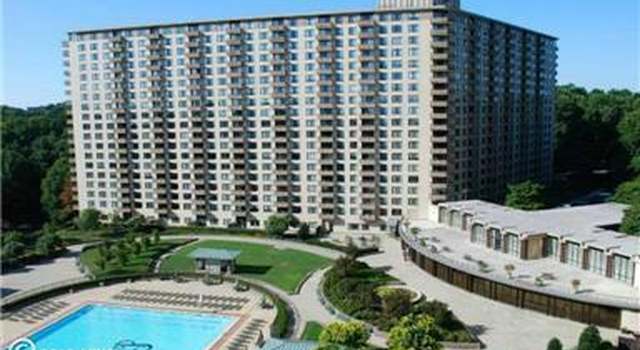 Photo of 5225 Pooks Hill Rd Unit 1321S, Bethesda, MD 20814