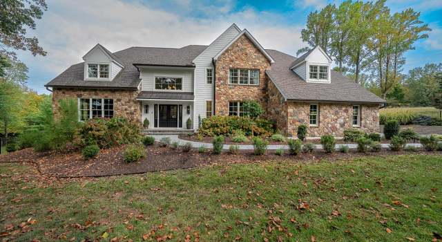 Photo of 5 Honeysuckle Ct, Glen Mills, PA 19342