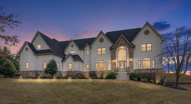 Photo of 1460 Jakes Pl, Hellertown, PA 18055