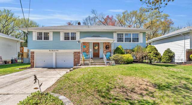 Photo of 109 Chatham Rd, Mount Laurel, NJ 08054