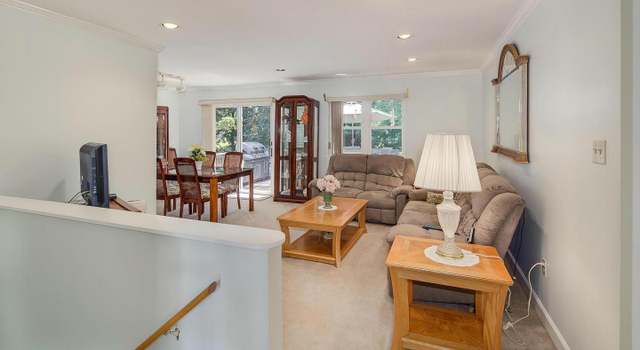 Photo of 10 Sunnyside Ct, Gaithersburg, MD 20877