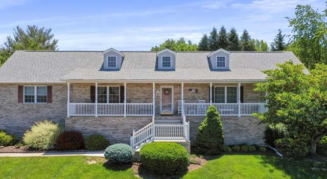 Photo of 715 Stonecrest Dr, Woodstock, VA 22664