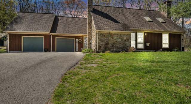 Photo of 271 Summit Dr, Abbottstown, PA 17301