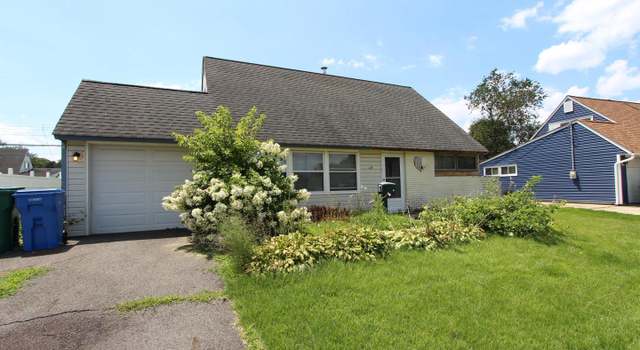 Photo of 41 Jewel Ln, Levittown, PA 19055