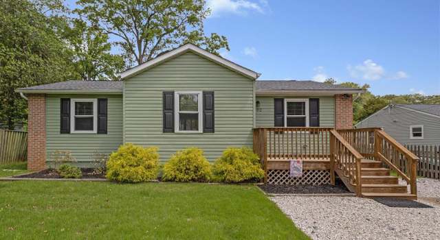 Photo of 402 Bay View Dr, Edgewater, MD 21037