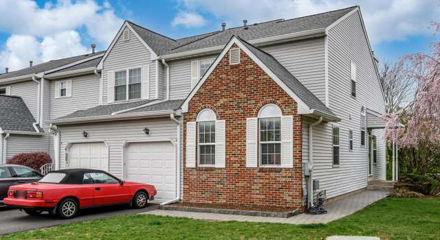 Photo of 2 Crockett Ln, Ewing, NJ 08628