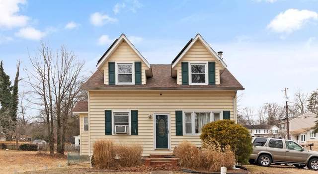 Photo of 7640 Lake Dr, Pasadena, MD 21122
