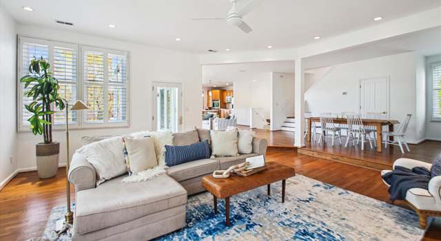 Photo of 61 E Lake Dr, Annapolis, MD 21403