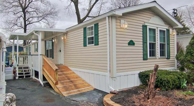 Photo of 504 Maple Dr, Green Lane, PA 18054