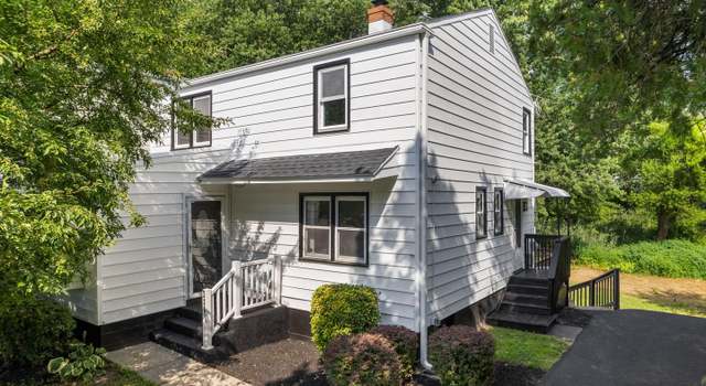 Photo of 311 Beechwood Rd, Brookhaven, PA 19015