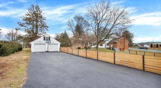 Photo of 202 Frick Ave, Waynesboro, PA 17268