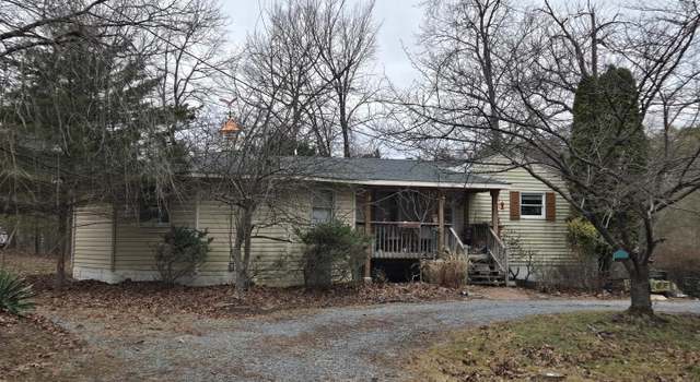 Photo of 831 Beechwood Ln, Bluemont, VA 20135