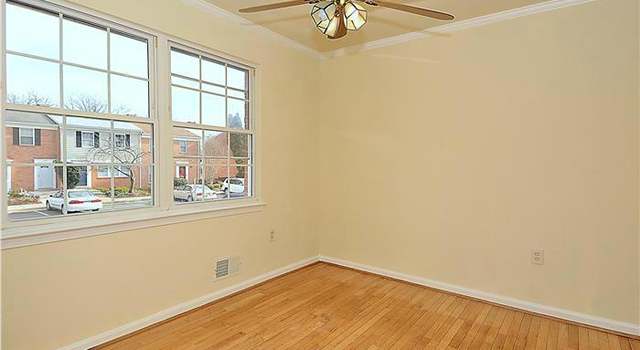 Photo of 2782 Middlecoff Pl, Falls Church, VA 22043