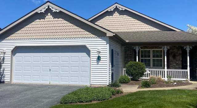 Photo of 15 Greenbriar Dr, Myerstown, PA 17067