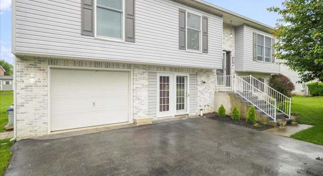 Photo of 155 Antietam Dr, Waynesboro, PA 17268