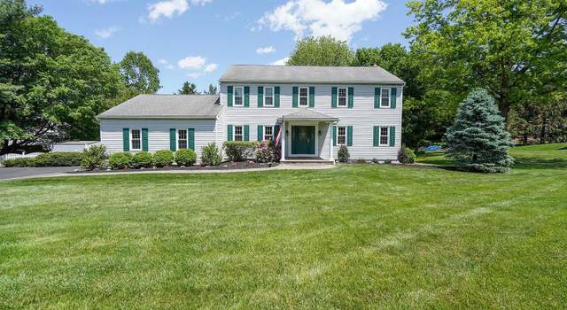 Photo of 12 Meadow Woods Ln, West Grove, PA 19390