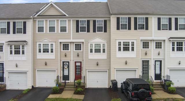 Photo of 8338 Heritage Crossing Ct, Manassas, VA 20109