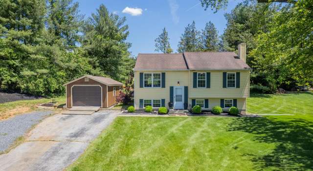 Photo of 4285 Wolf Hill Dr, Hampstead, MD 21074