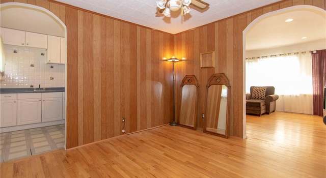 Photo of 4 Harvard Rd, Parlin, NJ 08859