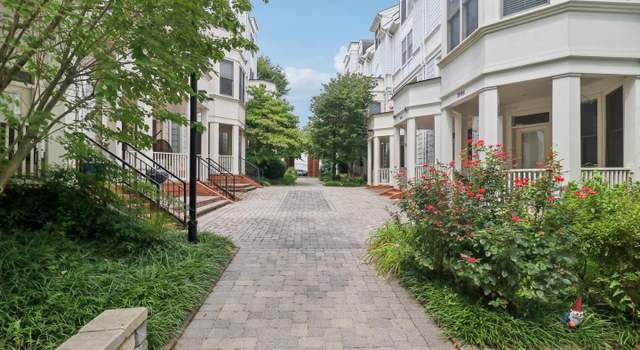 Photo of 2076 N Oakland St, Arlington, VA 22207