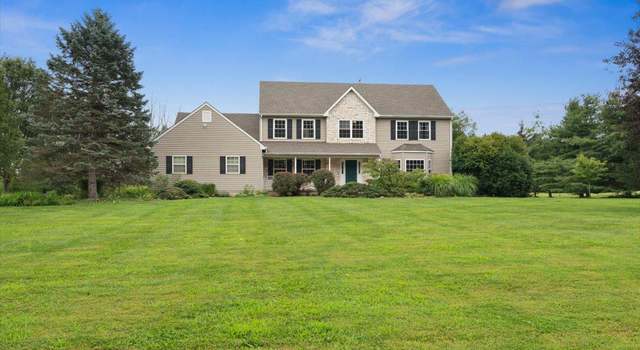 Photo of 34 Shara Ln, Pennington, NJ 08534