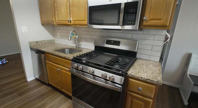 Photo of 3376 Woodburn Rd #33, Annandale, VA 22003