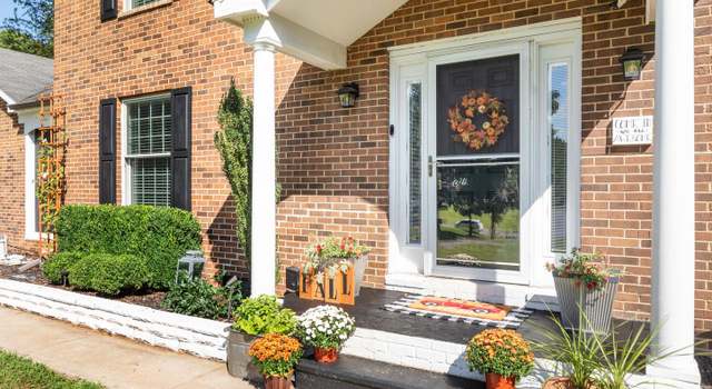 Photo of 822 Showers Ln, Martinsburg, WV 25403