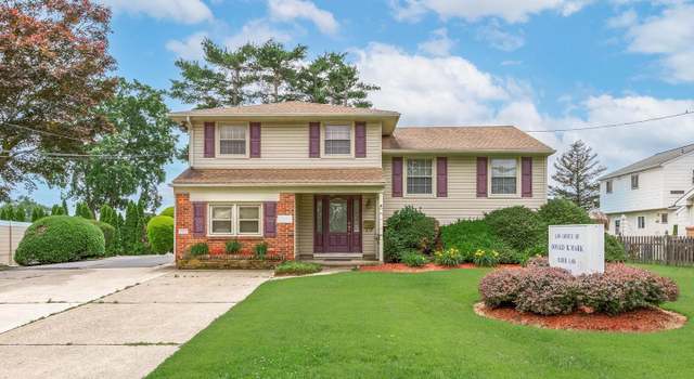Photo of 64 Warwick Rd, Stratford, NJ 08084