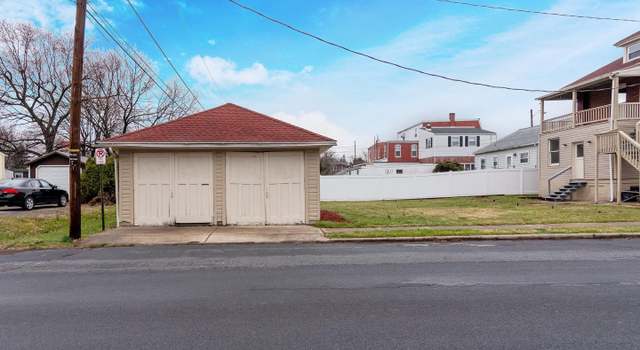 Photo of 300 Raymond St, Reading, PA 19605