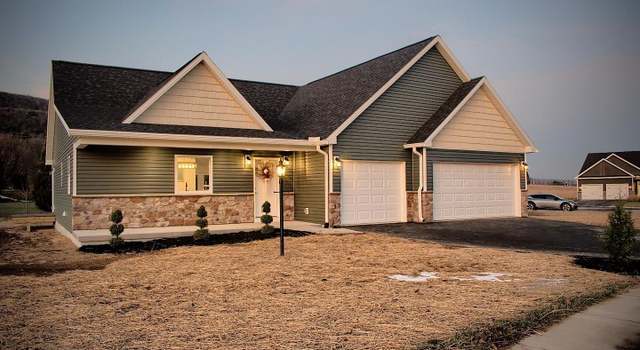 Photo of 126 Saffron Blvd, Centre Hall, PA 16828