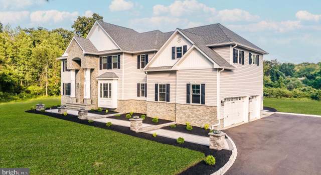 Photo of 9 Gregory Ct, Monroe Township, NJ 08831