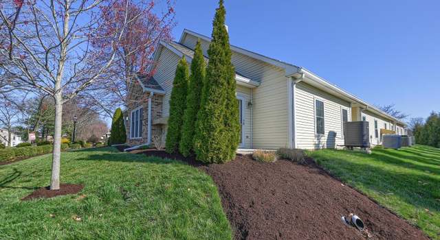 Photo of 482 Brighton Pl, Mechanicsburg, PA 17055