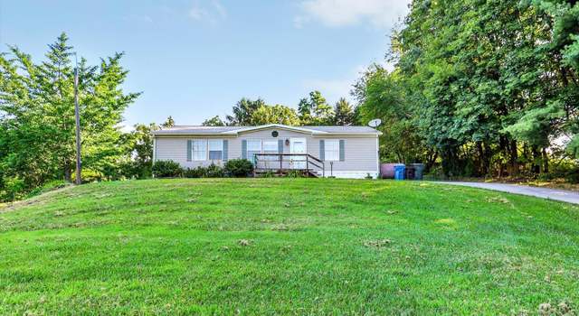 Photo of 755 Stonewood Rd, York, PA 17402
