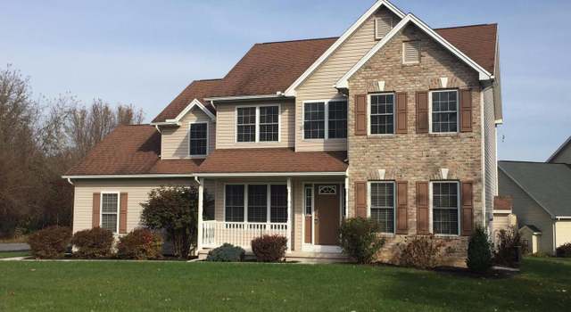 Photo of 1529 Buttercup Dr, Chambersburg, PA 17202