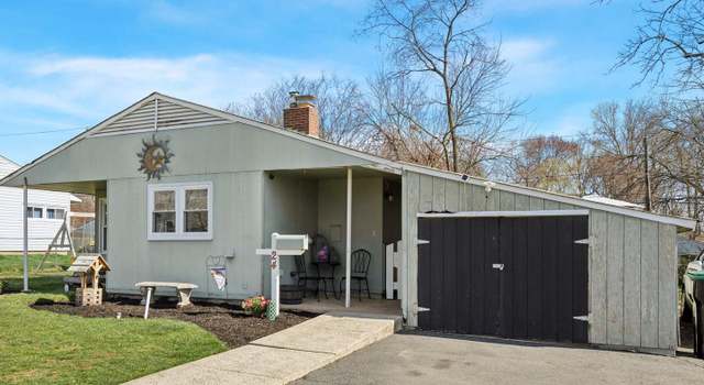Photo of 24 Mountain Ln, Levittown, PA 19054