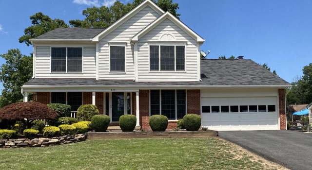 Photo of 8211 Crackling Fire Dr, Gainesville, VA 20155