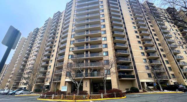 Property at 203 Yoakum Pkwy #1103, Alexandria, VA 22304, 2 beds, 2 baths