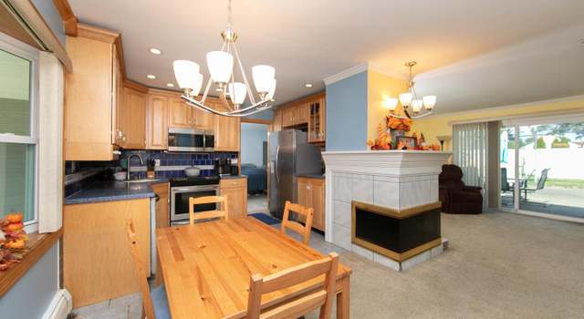 Photo of 42 Friendly Ln, Levittown, PA 19055