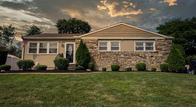 Photo of 115 Shubrook Ln, Aston, PA 19014