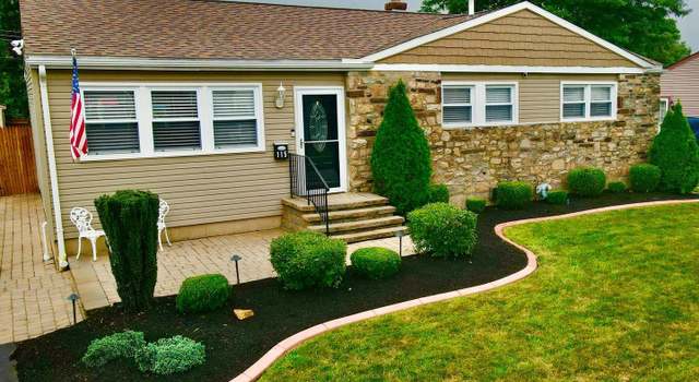 Photo of 115 Shubrook Ln, Aston, PA 19014