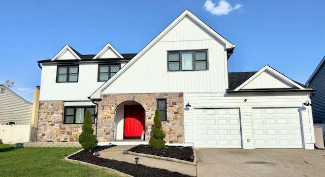 Photo of 18 Hedgerow Dr, Fairless Hills, PA 19030