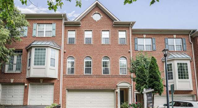 Photo of 440 Clayton Ln, Alexandria, VA 22304