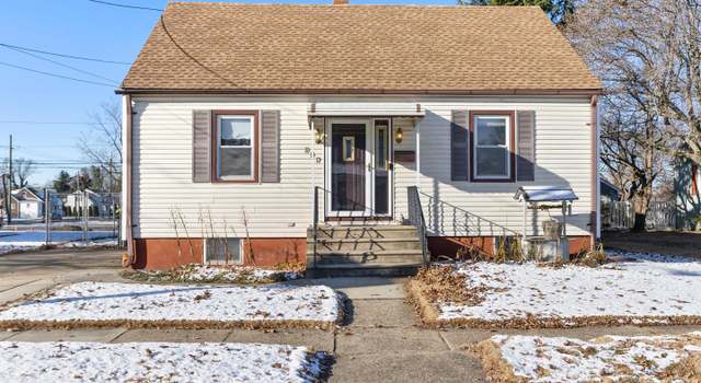 Photo of 328 Pine St, Burlington, NJ 08016