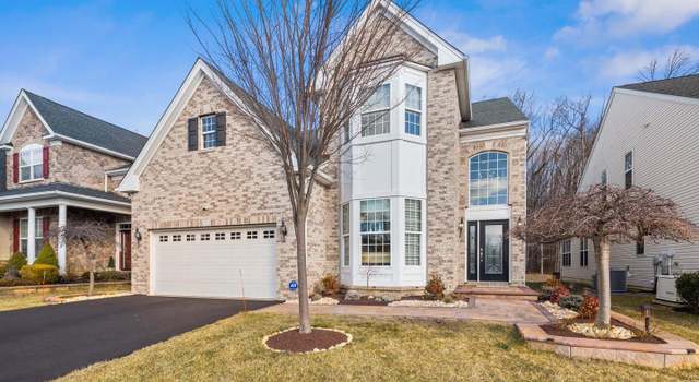 Photo of 20 Bellingham Dr, Kendall Park, NJ 08824