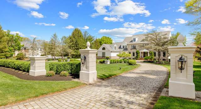 Photo of 24 Weatherfield Dr, Newtown, PA 18940