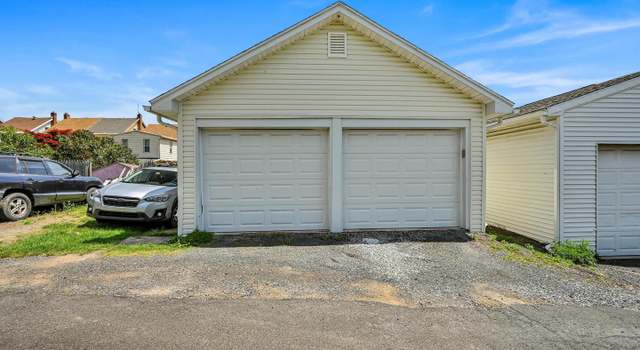 Photo of 33 N Berne St, Schuylkill Haven, PA 17972