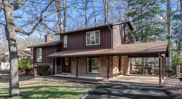 Photo of 10914 Hunt Club Rd, Reston, VA 20190