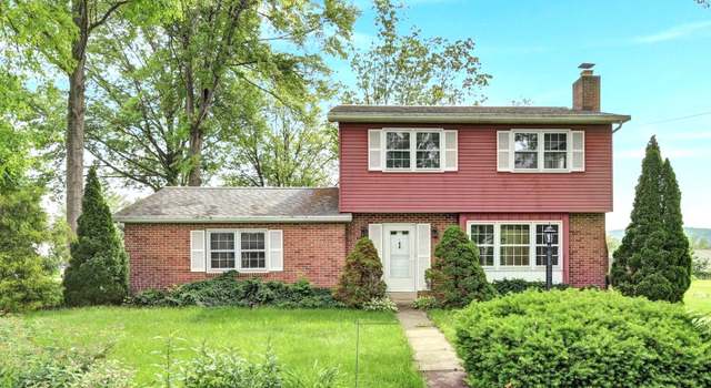 Photo of 90 Reinholds Rd, Reinholds, PA 17569